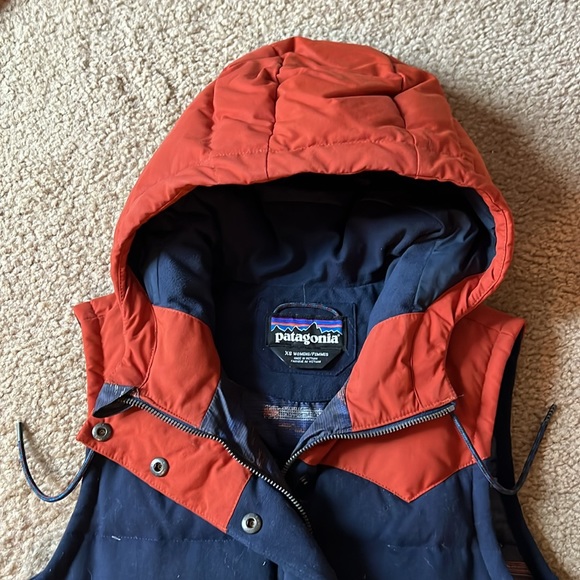 Women’s Bivy Hooded Vest - Picture 5 of 7